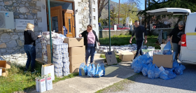 Διανομή τροφίμων και ειδών πρώτης ανάγκης από τον Δήμο Πρεσπών ενόψει του Πάσχα